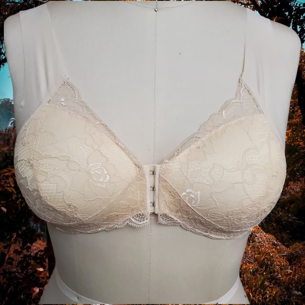 New Padded Comfort Bra - 4XL - Wireless - Pale Yellow Lace